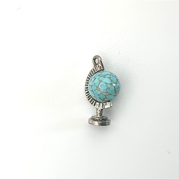 Vintage Turquoise Globe Charm – Silver Tone Miniature World Pendant. - Picture 1 of 4